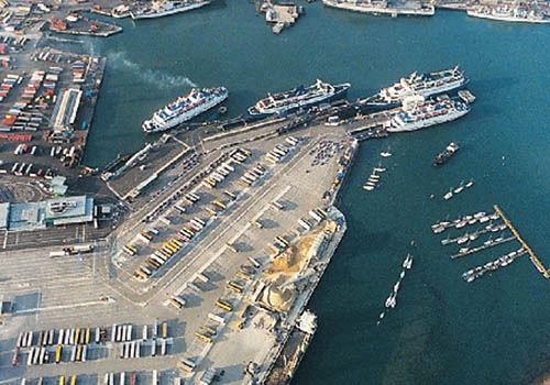 Portsmouth International Port w Wielkiej Brytanii do pilotowania inteligentne...